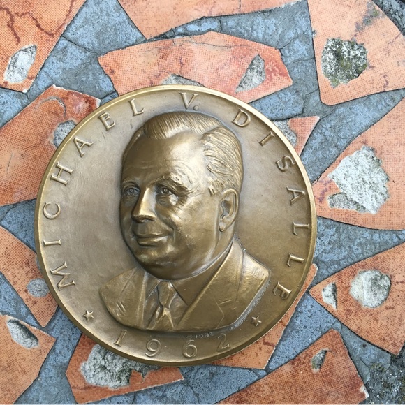 Michael Disalle 1962 Presidential Art Medal….bronze - Picture 4 of 7